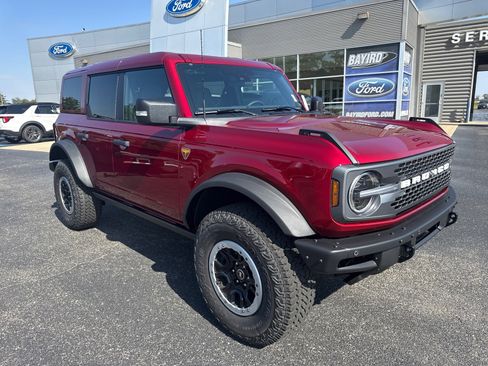 New 2025 Ford Bronco Badlands image 2