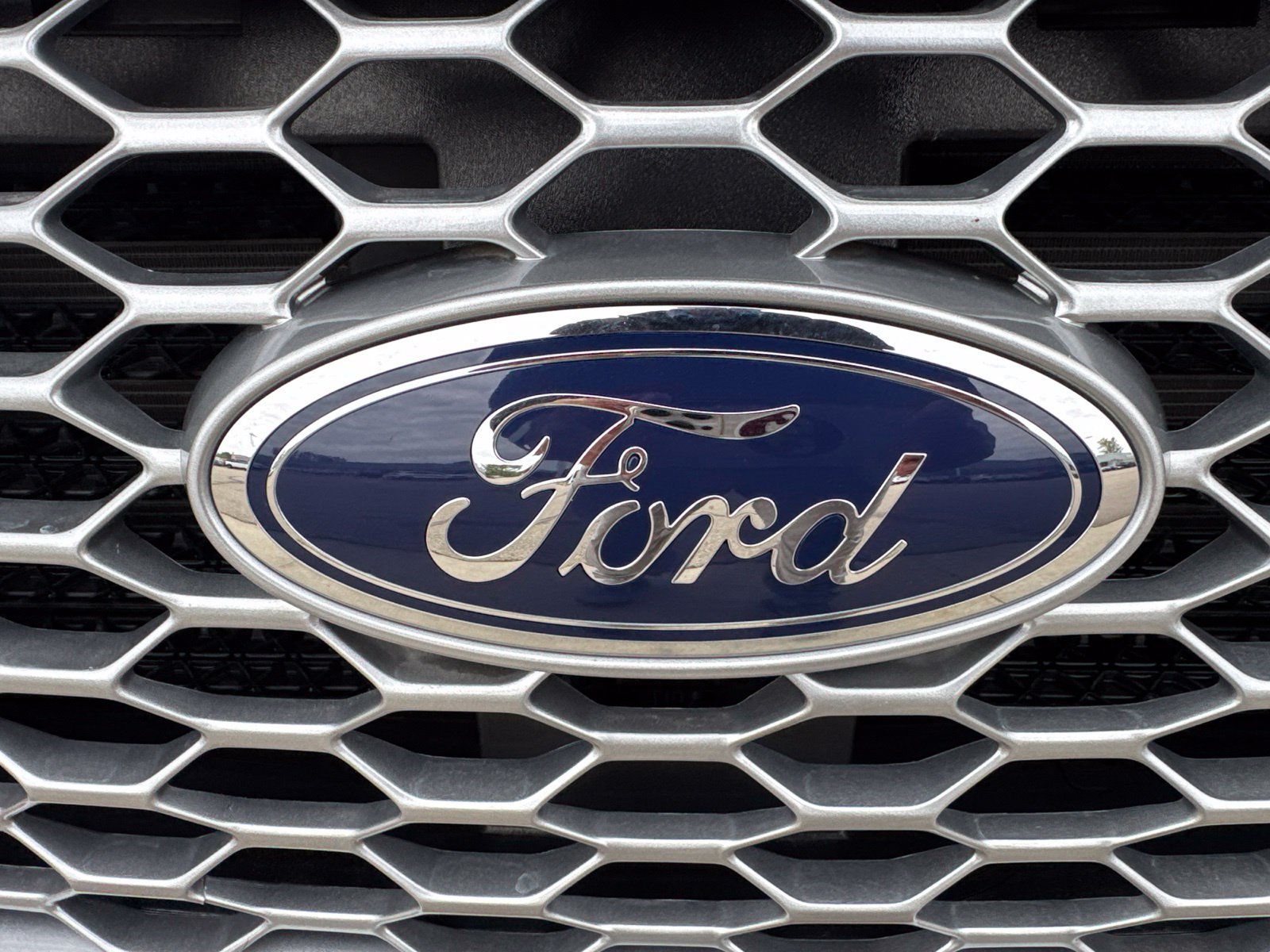 Certified 2024 Ford Edge SEL w/ Convenience Package AWD/4WD image 13