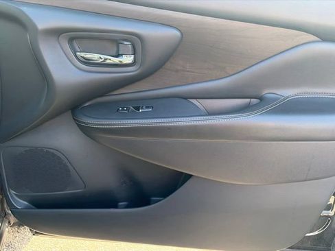 Used 2021 Nissan Murano Platinum w/ Cargo Package FWD image 14