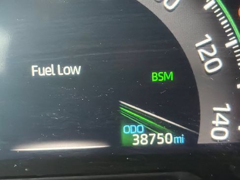 Used 2022 Toyota RAV4 XSE AWD/4WD image 36