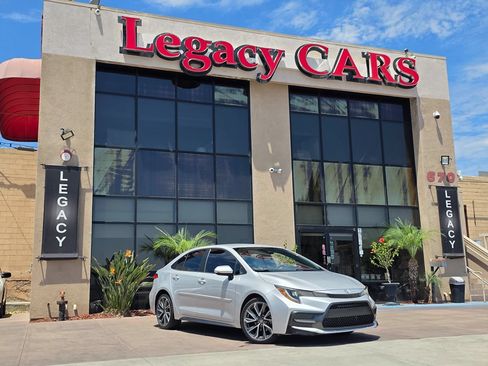 Used 2021 Toyota Corolla SE w/ Carpet Mat Package (TMS) FWD image 2