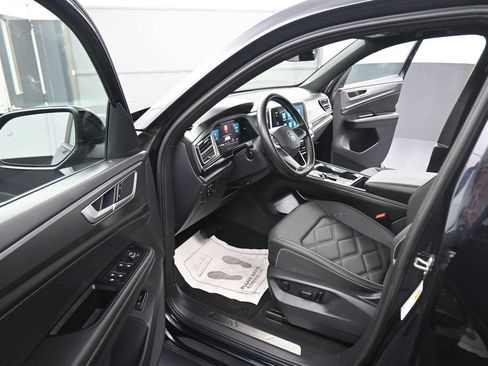 Used 2026 Volkswagen Atlas Cross Sport SE AWD/4WD image 41
