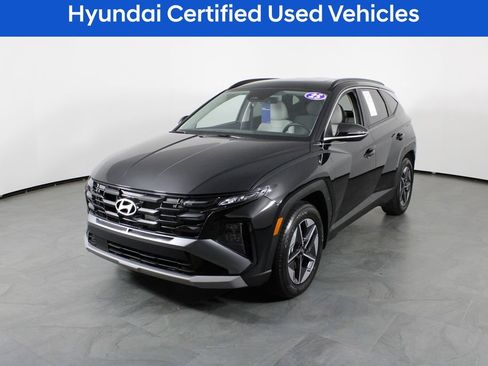Certified 2025 Hyundai Tucson SEL image 2