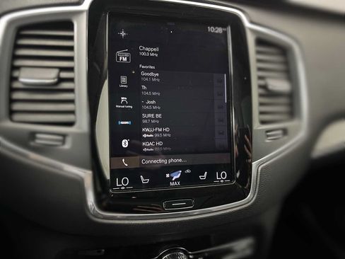 Used 2019 Volvo XC90 T6 Momentum AWD/4WD image 12