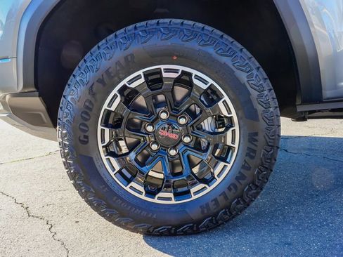 New 2026 GMC Canyon AT4 AWD/4WD image 7