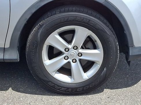 Used 2014 Toyota RAV4 XLE AWD/4WD image 26