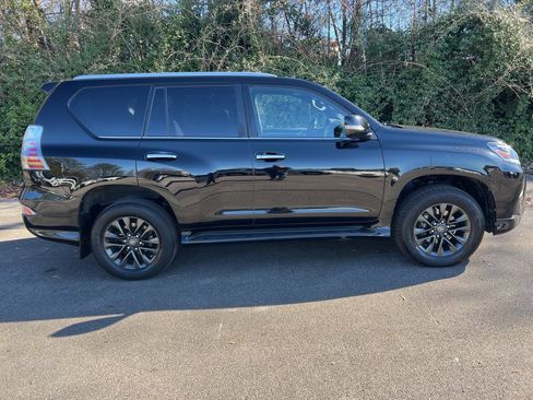 Used 2021 Lexus GX 460 Premium image 2