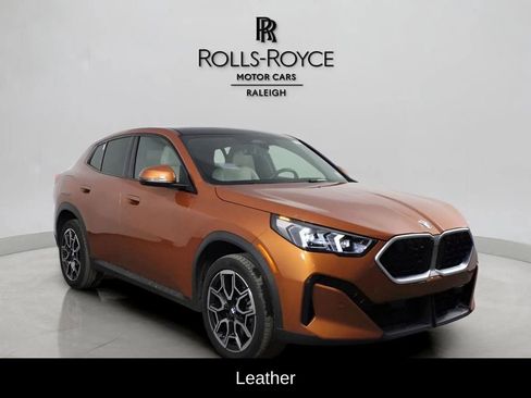 Used 2025 BMW X2 xDrive28i AWD/4WD image 3