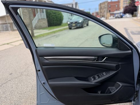 Used 2022 Honda Accord Sport Special Edition image 16