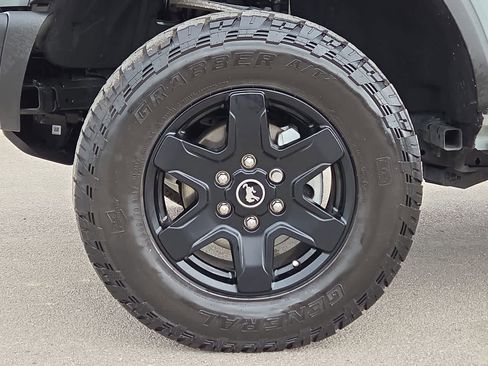 Used 2024 Ford Bronco Black Diamond AWD/4WD image 12