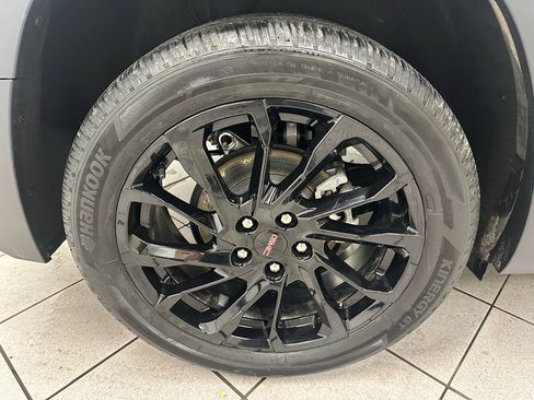 Certified 2023 GMC Terrain SLE w/ Driver Convenience Package image 14