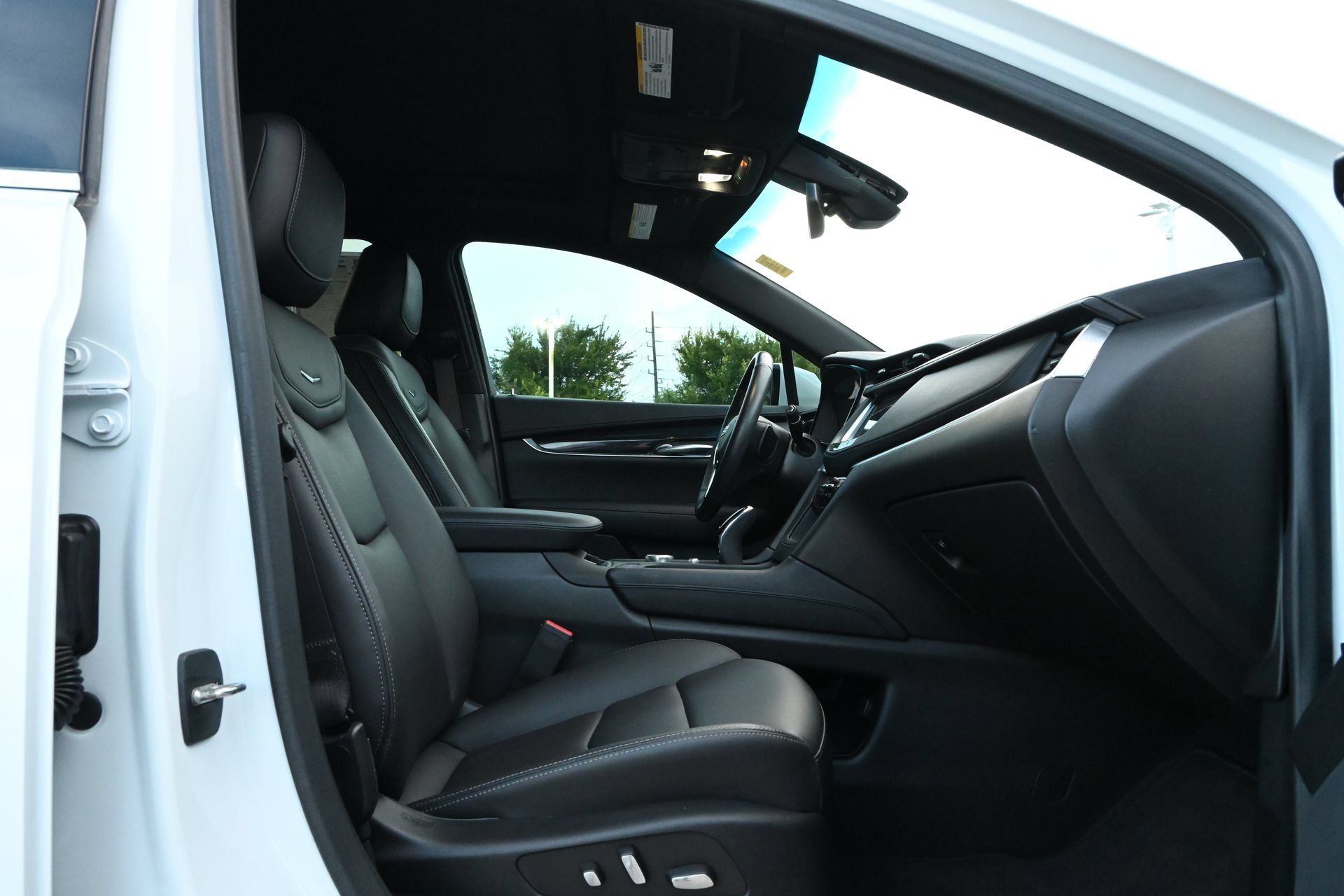 Certified 2023 Cadillac XT5 Premium Luxury FWD image 24
