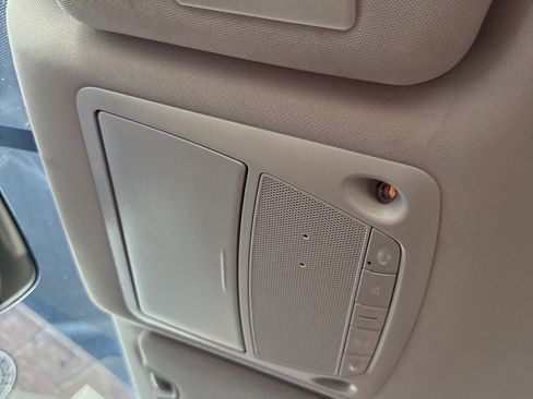 Used 2018 Nissan Rogue S image 37