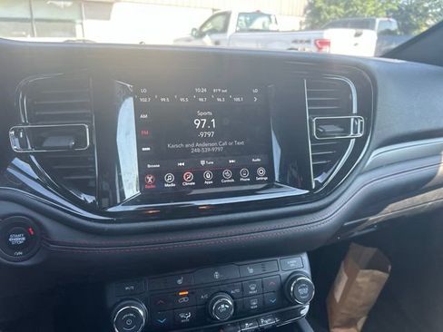 Used 2023 Dodge Durango GT AWD/4WD image 11