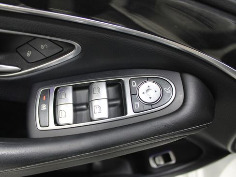 Used 2020 Mercedes-Benz S 560 Sedan image 6