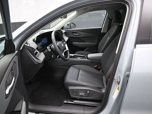Used 2026 Audi Q3 quattro 2.0T w/ Driver Assistance Package AWD/4WD image 9