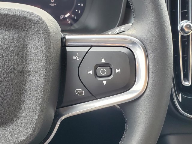 Certified 2026 Volvo XC40 B5 Core w/ Climate Package AWD/4WD image 19