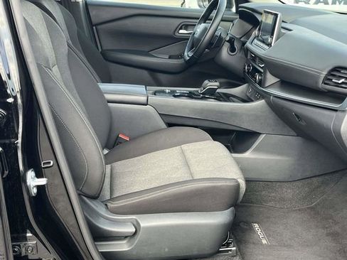 Used 2025 Nissan Rogue SV image 21