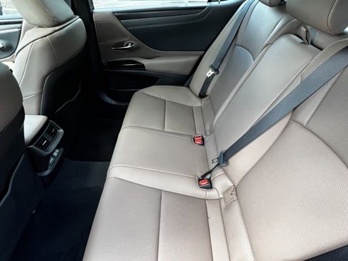 New 2025 Lexus ES 350 w/ Premium Package image 21