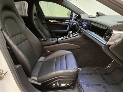 Used 2020 Porsche Panamera 4 image 26