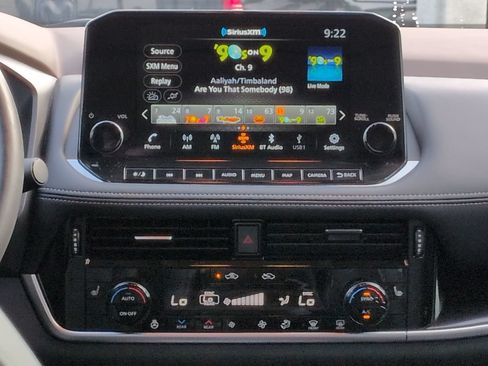 Used 2023 Nissan Rogue SL w/ SL Premium Package FWD image 17
