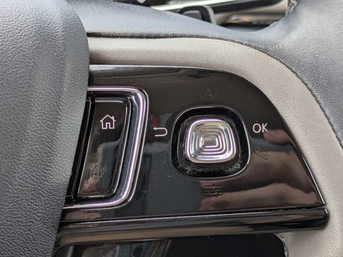 Used 2024 Lincoln Corsair FWD image 29
