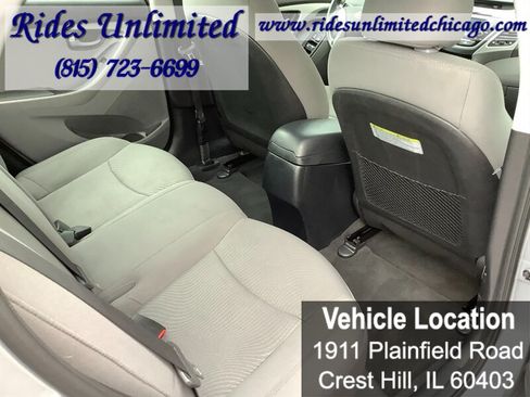Used 2015 Hyundai Elantra SE FWD image 32