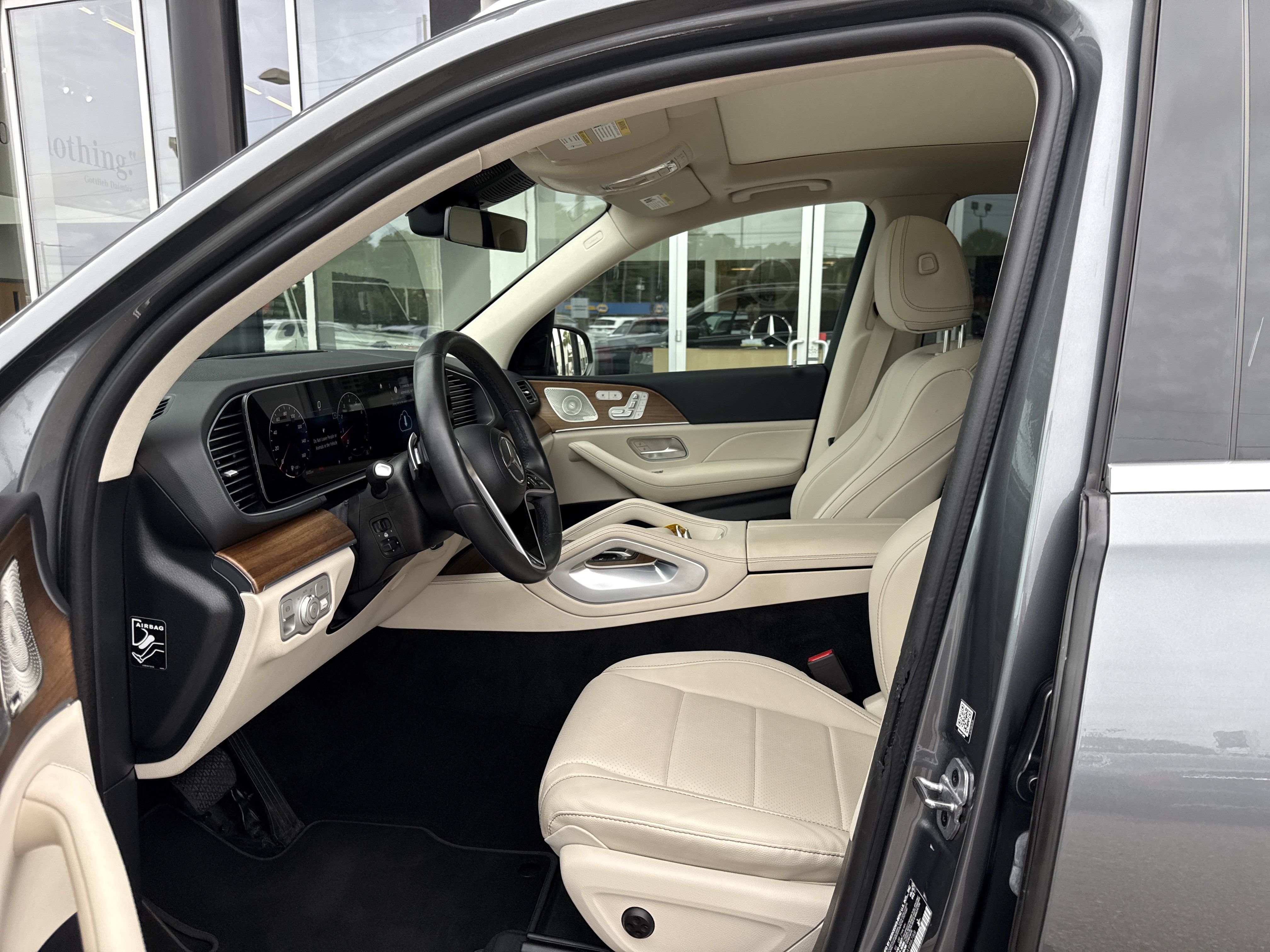 Used 2024 Mercedes-Benz GLE 350 4MATIC image 10