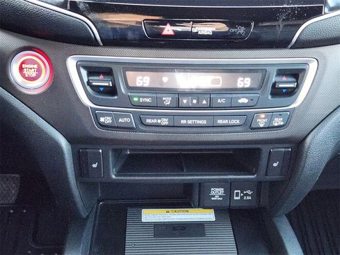 Used 2022 Honda Pilot TrailSport image 13