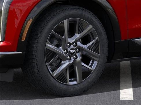 New 2025 Cadillac Optiq Luxury 1 w/ LPO, Floor Liner Package image 9