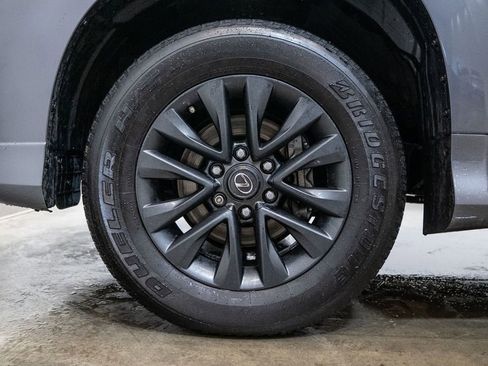 Used 2022 Lexus GX 460 Premium w/ Premium Plus Package image 11