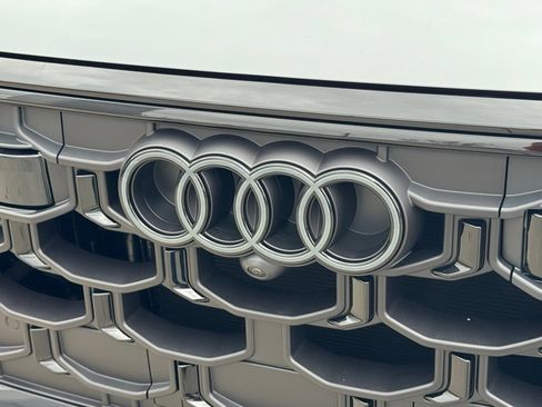 New 2026 Audi Q8 Premium Plus image 7