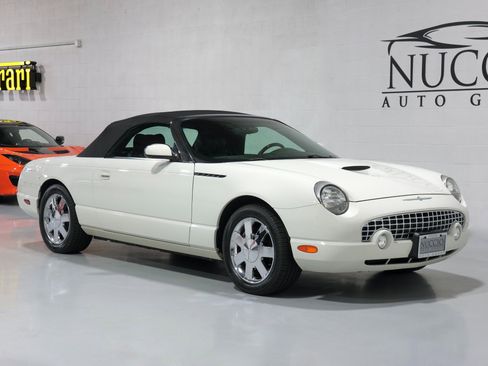Used 2002 Ford Thunderbird image 16