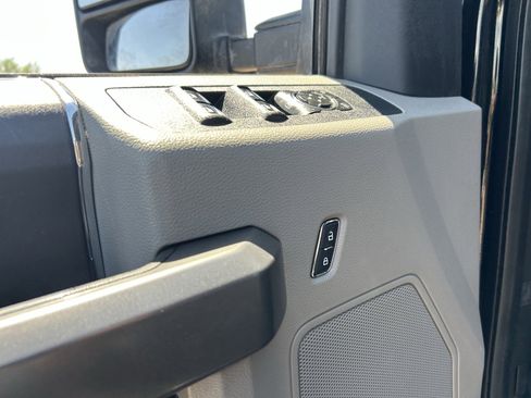 Used 2017 Ford F350 XLT w/ XLT Value Package image 12