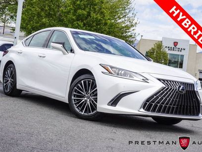 Used 2025 Lexus ES 300h w/ Premium Package