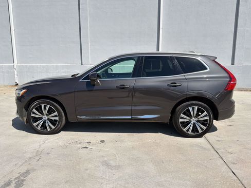 Used 2022 Volvo XC60 B5 Inscription w/ Climate Package image 2