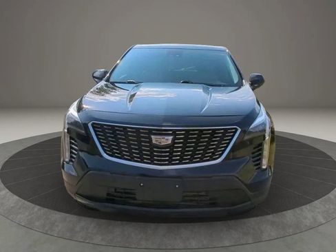 Used 2023 Cadillac XT4 Luxury w/ Cold Weather Package image 12