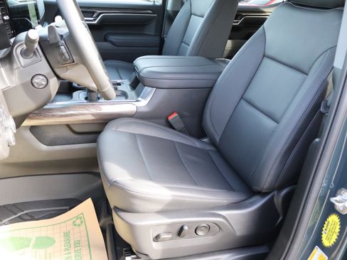 Used 2025 Chevrolet Silverado 1500 LTZ w/ LTZ Convenience Package II image 43