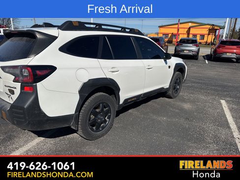 Used 2022 Subaru Outback Wilderness w/ Wilderness Package image 7