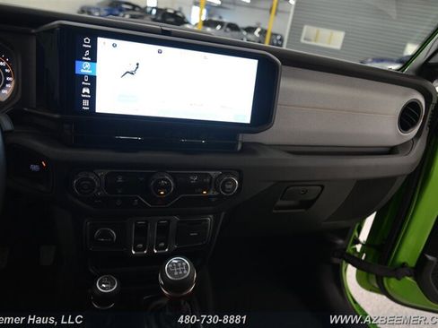 Used 2025 Jeep Wrangler Sport AWD/4WD image 25
