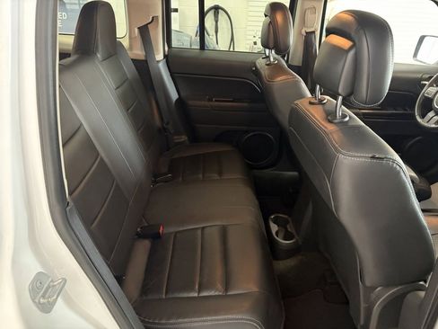 Used 2014 Jeep Patriot High Altitude image 18