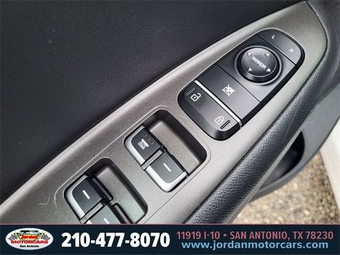 Used 2018 Kia Optima LX w/ 17" Alloy Wheels Package image 17