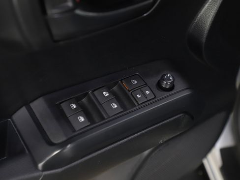 Used 2022 Toyota Tacoma SR image 19