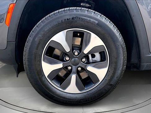 Used 2023 Jeep Grand Cherokee 4WD 4xe image 28