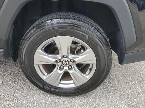 Used 2024 Toyota RAV4 XLE FWD image 5