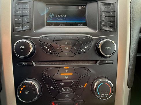 Used 2016 Ford Fusion SE w/ Equipment Group 202A image 7