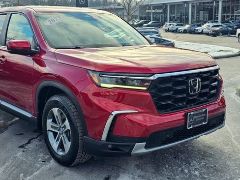 Used 2023 Honda Pilot EX-L image 2