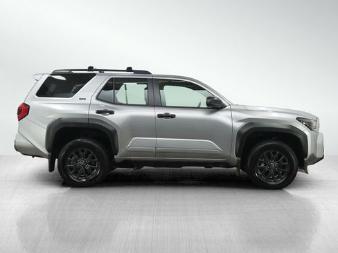 Used 2025 Toyota 4Runner SR5 AWD/4WD image 6