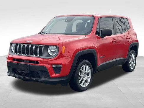 Used 2023 Jeep Renegade Latitude image 3