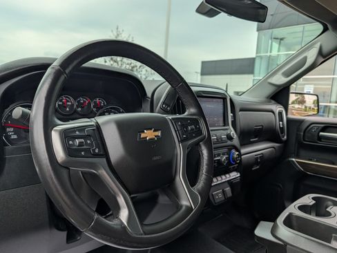 Used 2021 Chevrolet Silverado 1500 LT AWD/4WD image 23